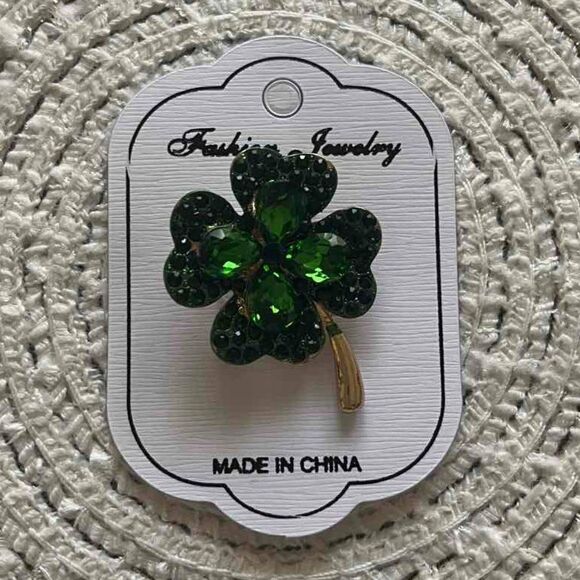 Green Jewelry Rhinestone Crystal Four Leaf Clover Brooch - Picture 4 of 5
